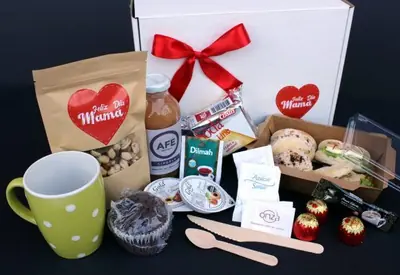 Detalle de caja desayuno gourmet — Banquetería Buen Detalle