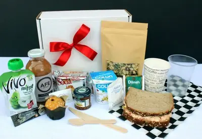 Caja desayuno de cumpleaños a domicilio — Buen Detalle